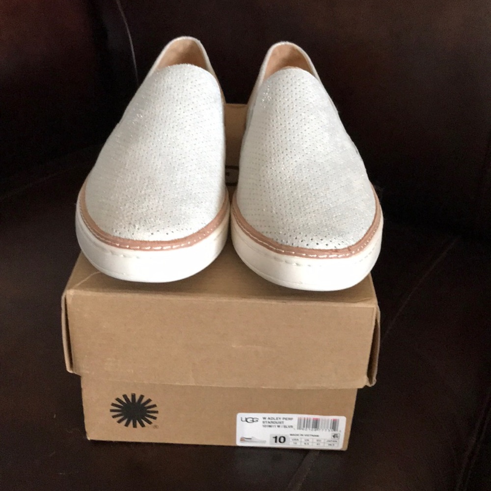 !!SOLD!!!  UGG Adley slip on
